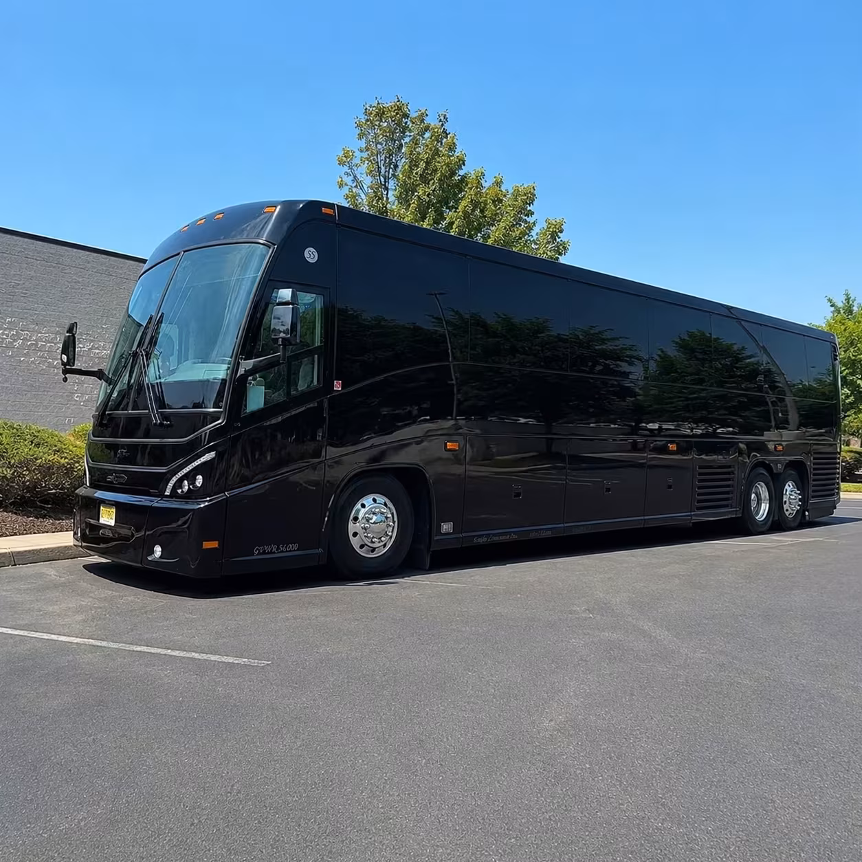 employee and municipal shuttle buses in milpitas